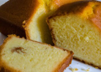 Bolo fit de fubá com erva-doce