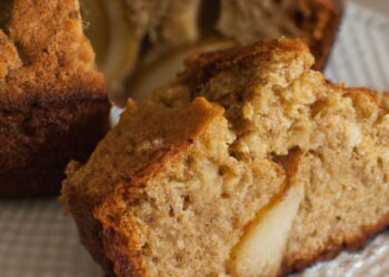 Bolo Fit de Maçã e Canela com Farinha de Amêndoas