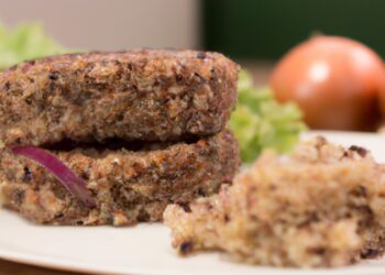 Hambúrguer de quinoa e feijão preto