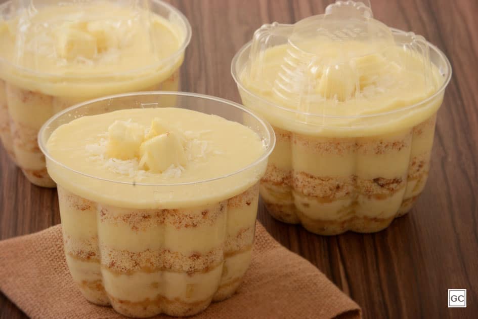 10 receitas de bolo de pote para faturar uma renda extra Receita de bolo de pote de abacaxi com coco
