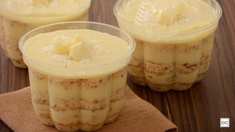 10 receitas de bolo de pote para faturar uma renda extra Receita de bolo de pote de abacaxi com coco