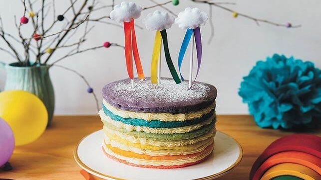 10 receitas de bolo de aniversário para animar sua festa! Receita de bolo arco-Íris para aniversário