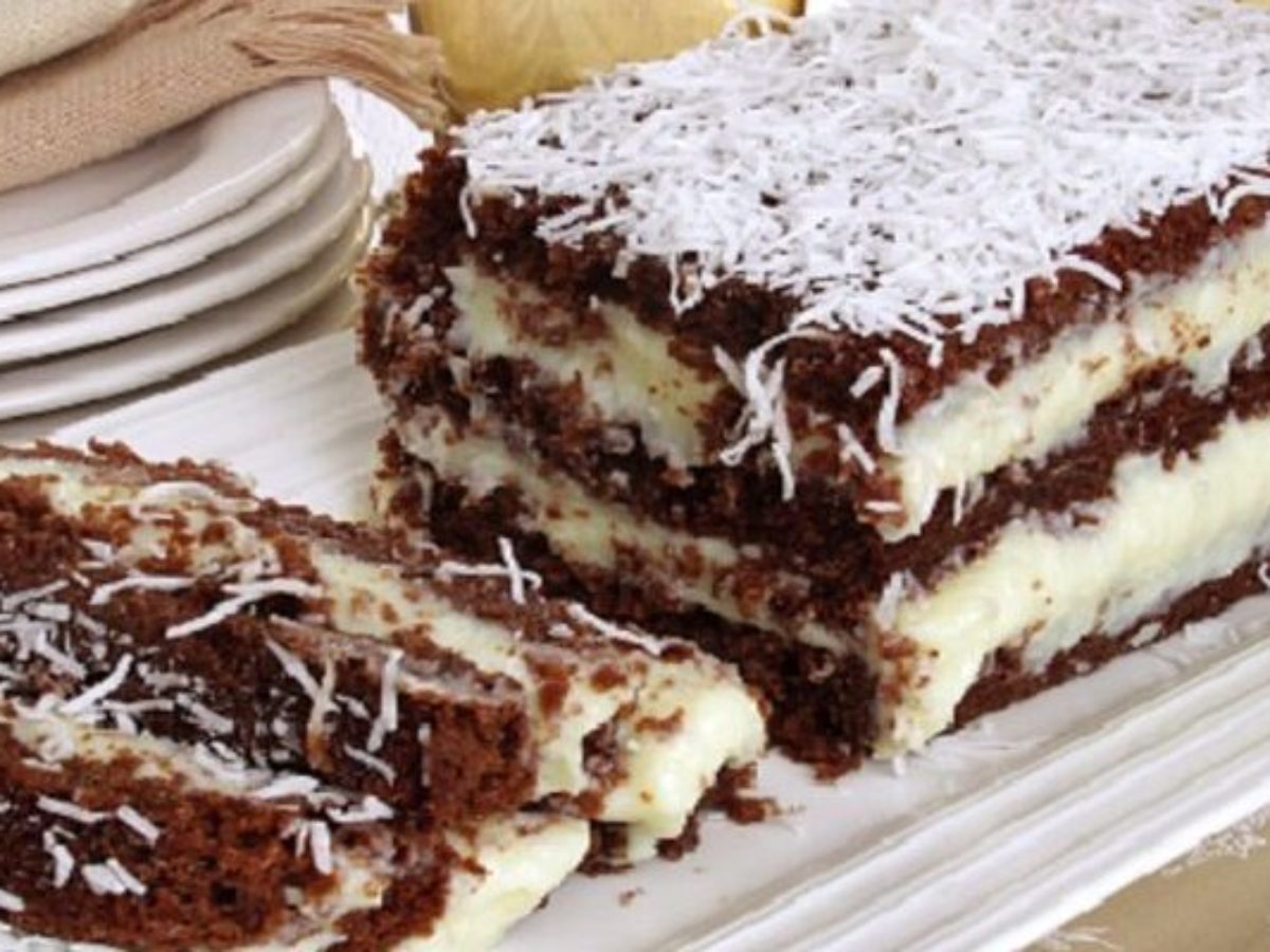 15 melhores receitas de bolo de chocolate para convenções casuais Bolo gelado de coco e chocolate