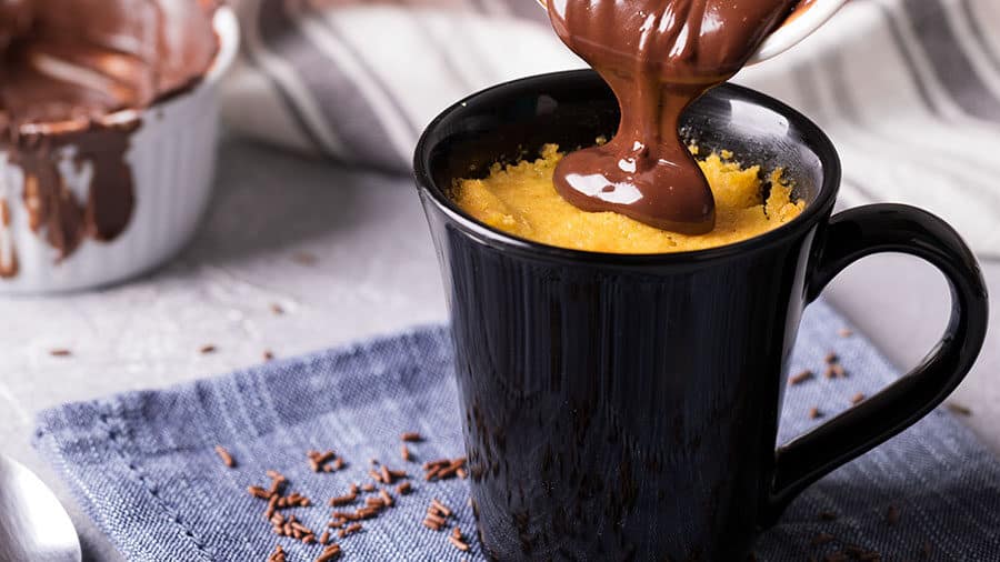 Receita de bolo de cenoura de caneca