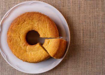 13 receitas de bolo simples para um dia a dia mais doce!