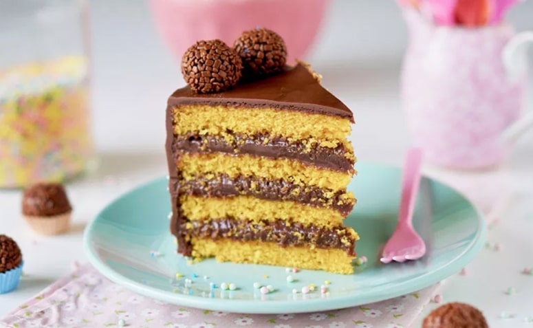 8 receitas de bolo de cenoura para saborear no seu fim de semana