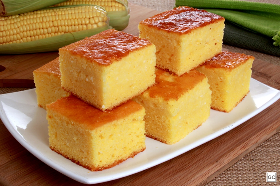 10 receitas de bolo de fubá perfeitas para o lanche da tarde