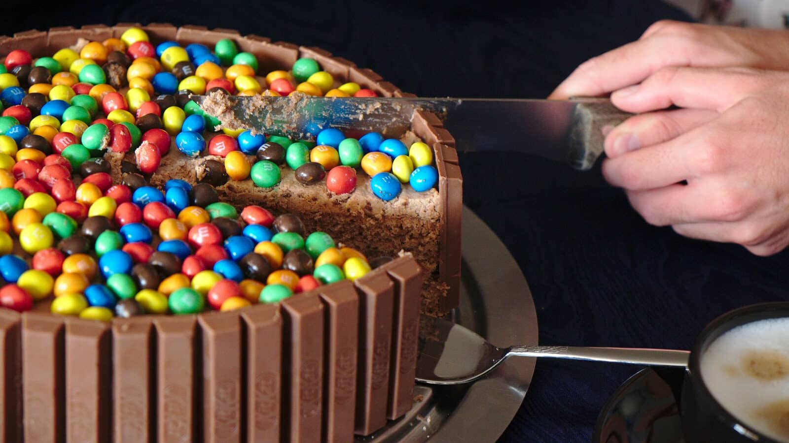 8 receitas deliciosas e divertidas de bolo para o dia das crianças! 8 receitas deliciosas e divertidas de bolo para o dia das crianças!