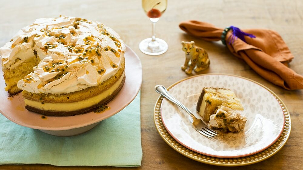 10 receitas de bolo de aniversário para animar sua festa! Receita de bolo de maracujá para aniversário