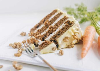 12 Receitas de Bolo de Cenoura para saborear no seu fim de semana