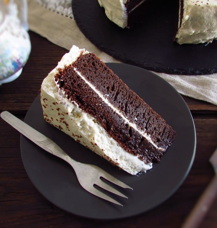 15 melhores receitas de bolo de chocolate para convenções casuais Receita de bolo de chocolate com chantilly