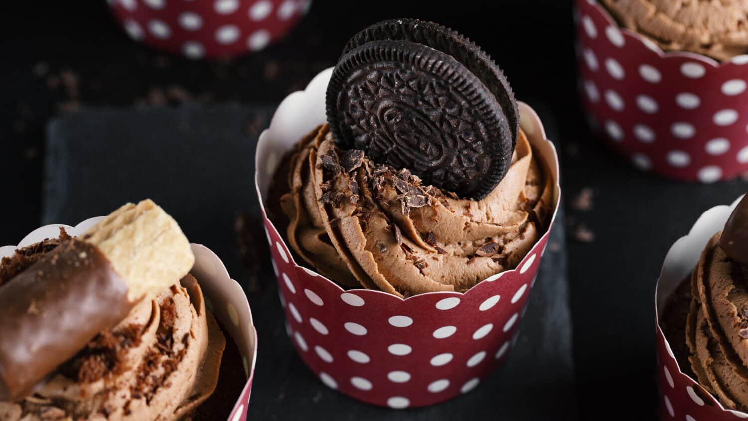 8 receitas deliciosas e divertidas de bolo para o dia das crianças! Receita de cupcake de oreo